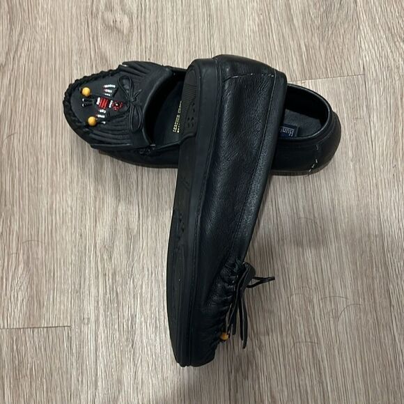 Hunter’s Run Leather Indigenous Beaded Moccasins - Picture 4 of 11